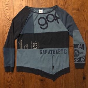 Blue Gap Sweater 🪁